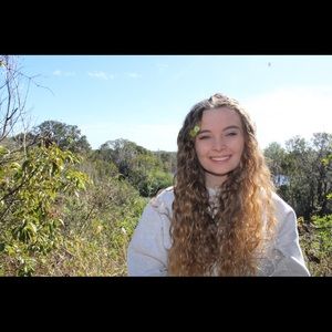 Meet your Posher, Deborah